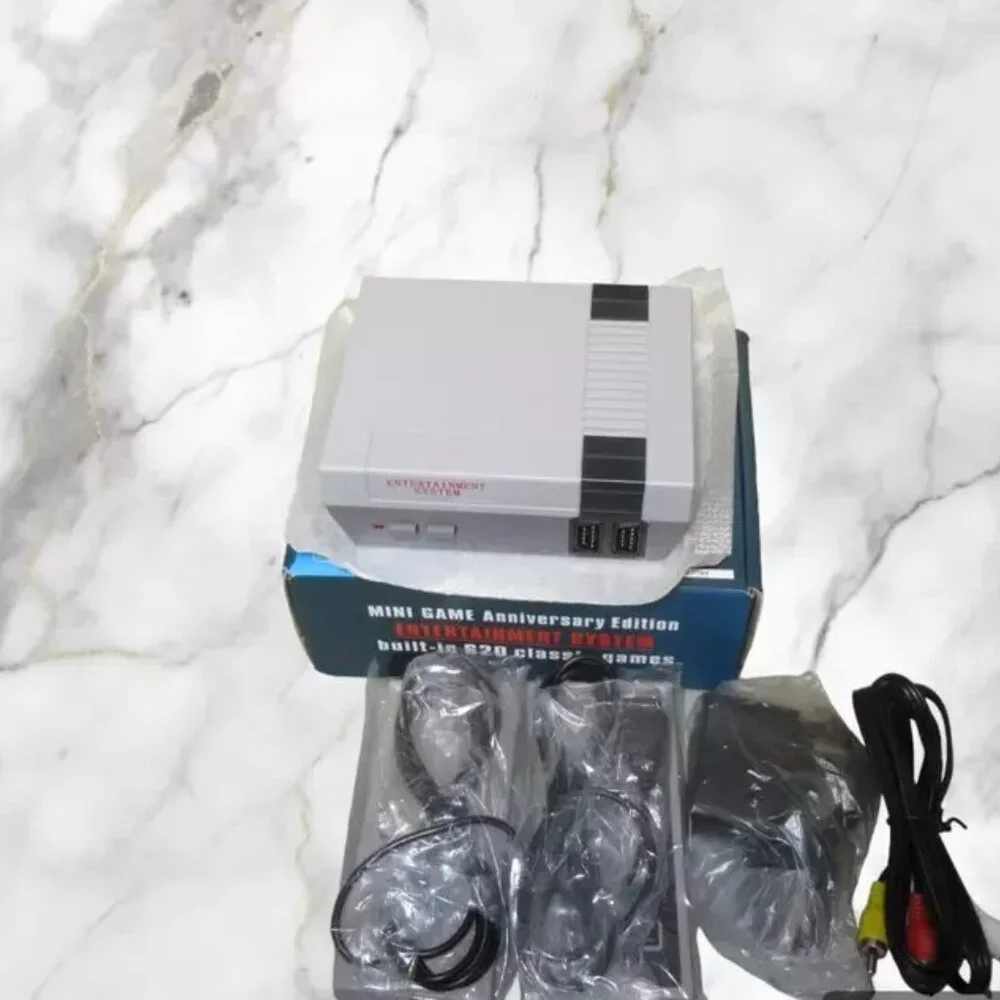 Mini Anniversary Edition Game Console with Built-in 620 Classic Games NEW In Box